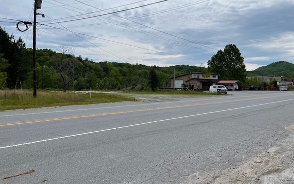 1220 Hwy 64 W, Hayesville, NC 28904